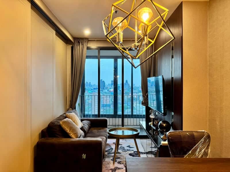 Q Chidlom — High Floor Luxury Unit with Bathtub | Near CentralWorld