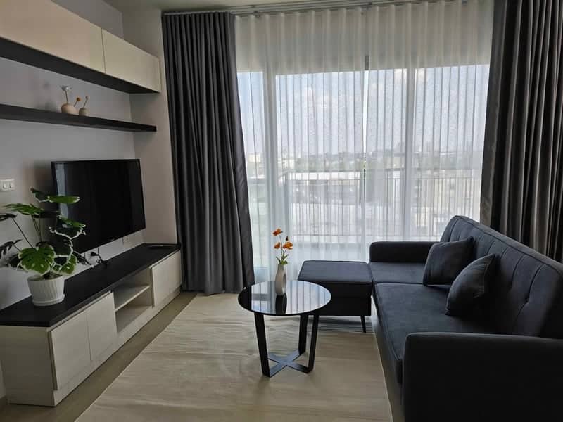 Life Ratchadapisek — Renovated Garden Floor Unit | Quiet Privacy | MRT Huai Khwang