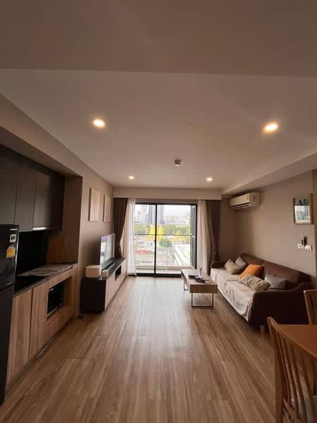 Blossom Condo @ Sathorn-Charoenrat — Fully Furnished City Living | Near BTS Surasak