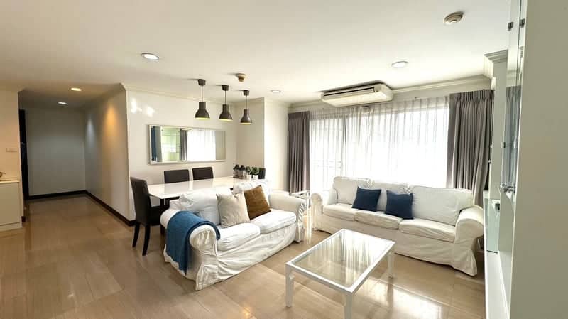 Richmond Palace — Spacious Family Unit | Prime Sukhumvit 43 | Near BTS