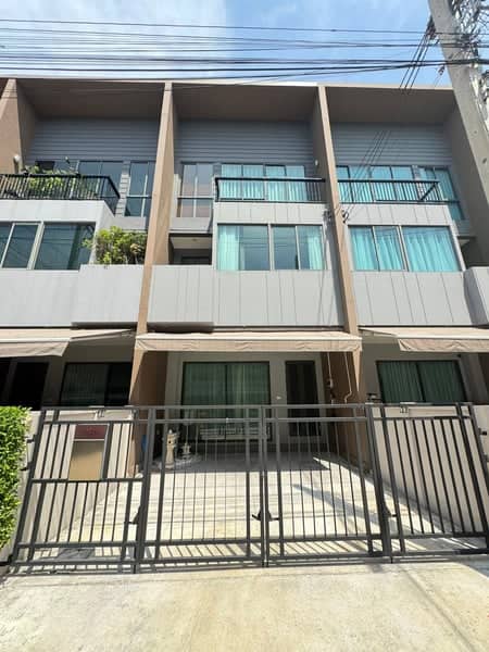Baan Klang Muang Rama 9-Krungthepkreetha — Fully Furnished Townhome | Prime Rama 9