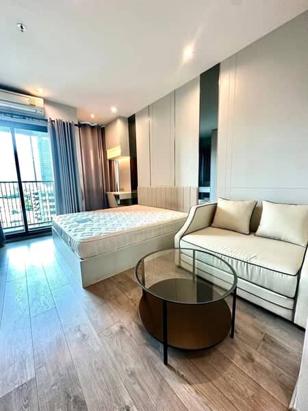 Whizdom Avenue Ratchada-Ladprao — Direct MRT Access | Fully Furnished | Prime Location