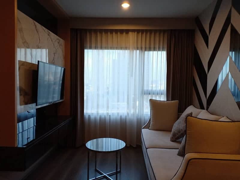Aspire Sathorn-Taksin Copper Zone — Corner Unit | Near BTS Wutthakat