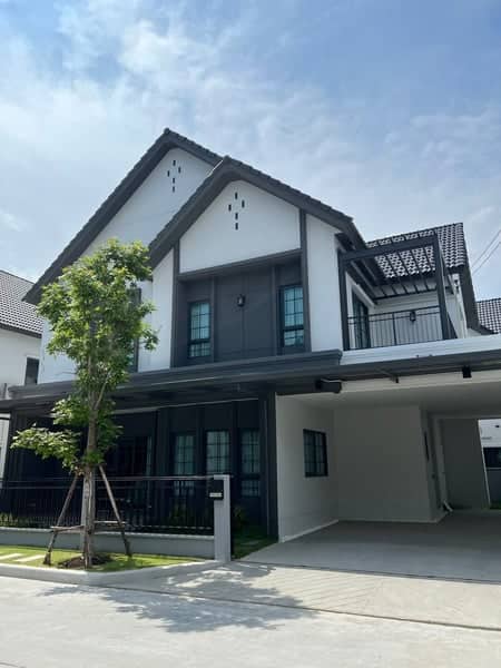 Centro Bangna — Pet-Friendly Family Home | Fully Furnished | Bangna Area