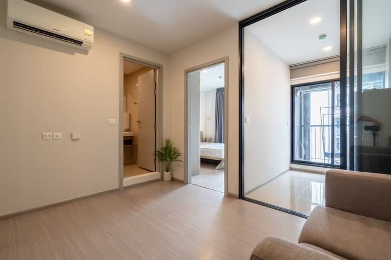 Aspire Sukhumvit-Onnut — 5 этаж, вид на бассейн, угловой юнит | Рядом с People Park