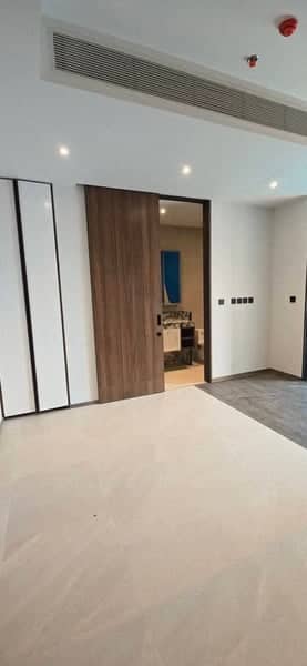 ROMM CONVENT — Luxury CBD Residence | High Ceiling | Silom-Sathorn