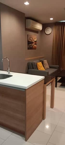 Rhythm Huai Khwang — High Floor Corner Unit | 0m from MRT | Huai Khwang