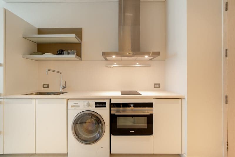 Sindhorn Residence — Luxury Studio Near Lumpini Park | BTS Chidlom photo 3