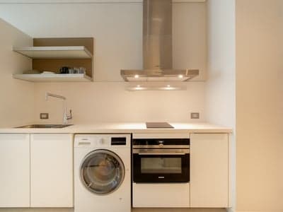 Sindhorn Residence — Luxury Studio Near Lumpini Park | BTS Chidlom photo 3