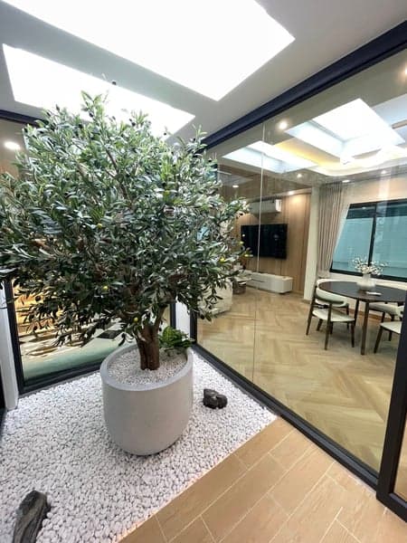 Modern Craftsmanship House — Double Volume Courtyard Living | Nawamin photo 4