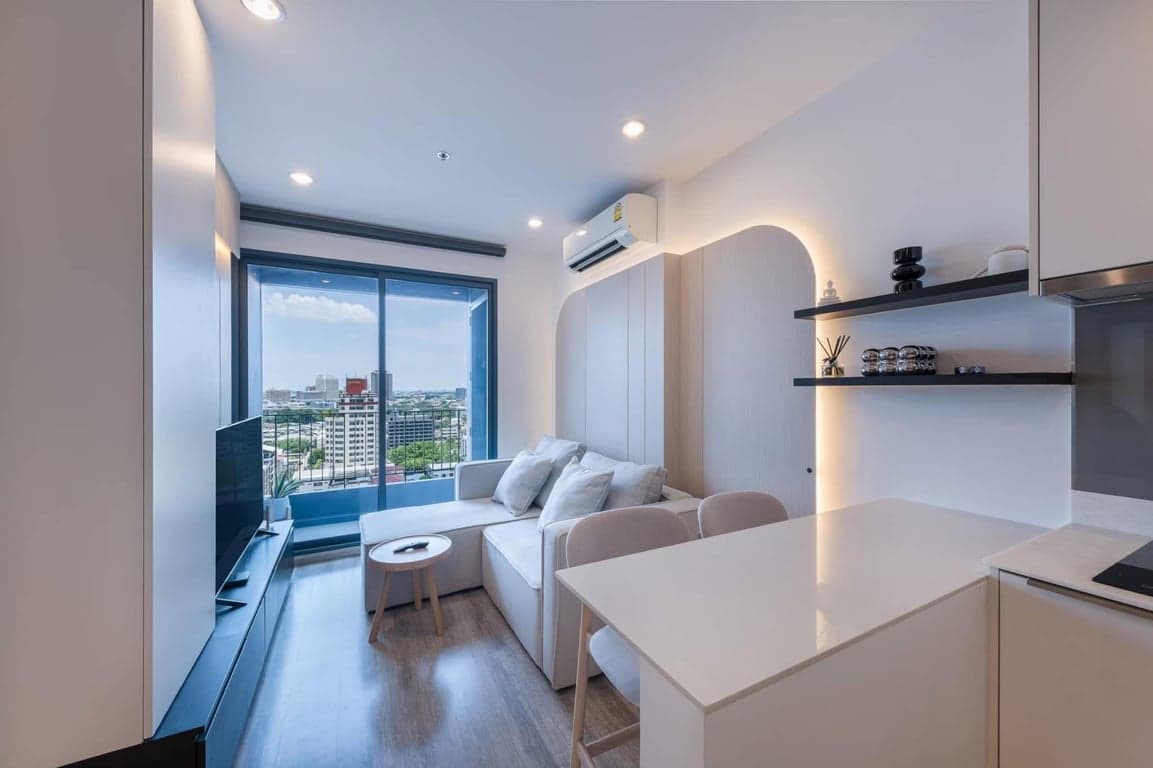 Ideo Mobi Sukhumvit 66 — High Floor Unblocked View | Walk to BTS