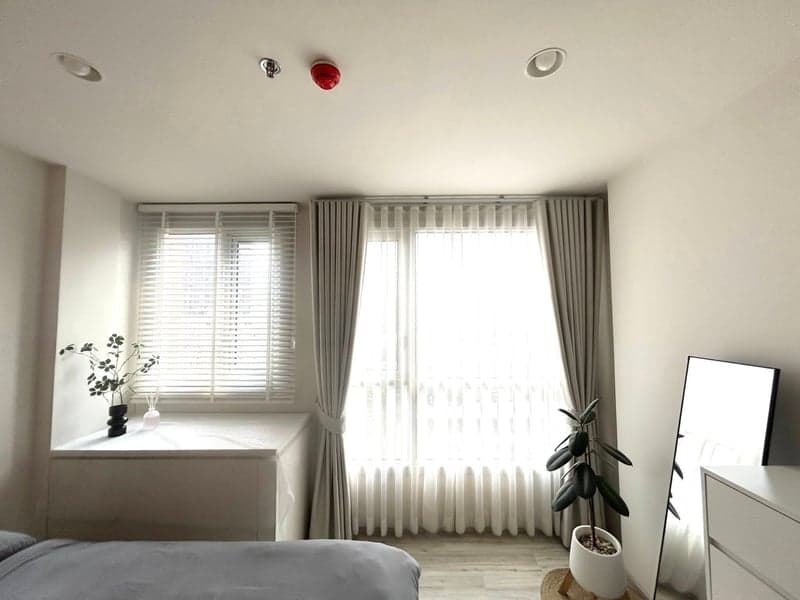 XT Huaikhwang — Fully Furnished High Floor Condo | Near MRT photo 3