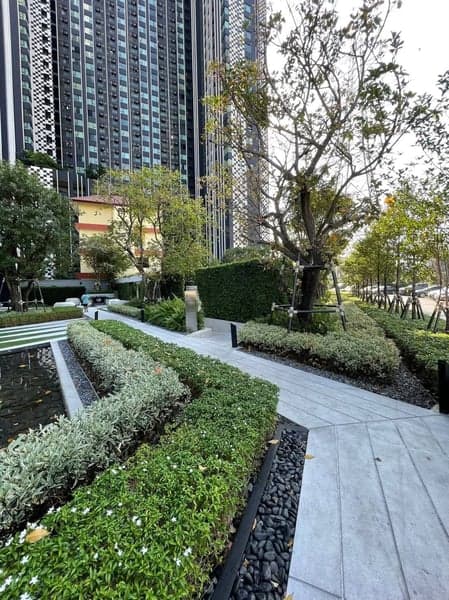 Life Ladprao — Interchange Lifestyle Condo | Steps to Central Ladprao photo 4
