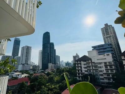 Chewathai Residence Thonglor — Private Luxury Low-Density Condo photo 3
