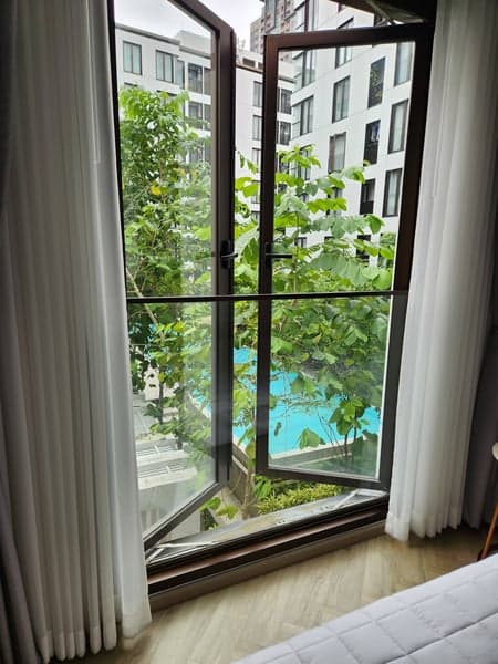 Chapter Thonglor 25 — Pool View Low Rise Condo | Shuttle to BTS photo 3