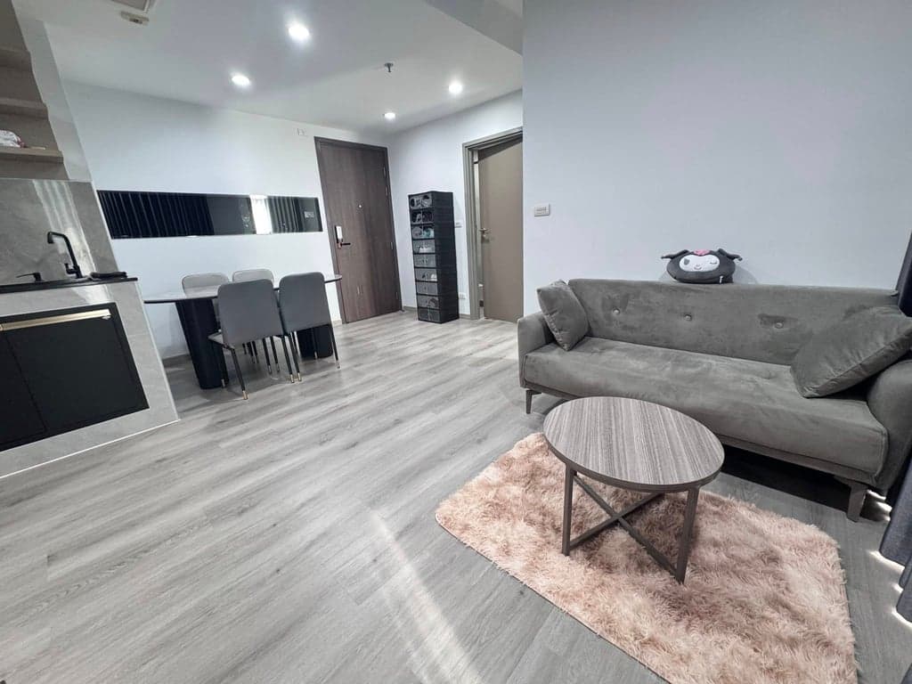 TEAL Sathorn-Taksin — Renovated Corner Unit | High Floor | Near BTS