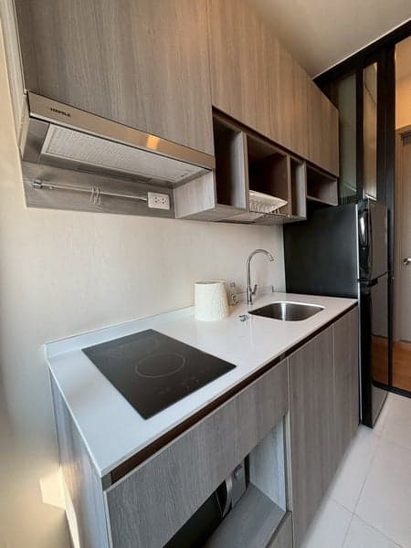 Knightsbridge Prime Onnut — High Floor (30th) | Separate Kitchen | Near BTS On Nut & Big C Extra photo 3