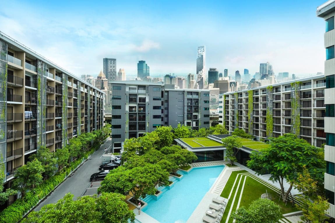 Blossom Sathorn-Charoenrat