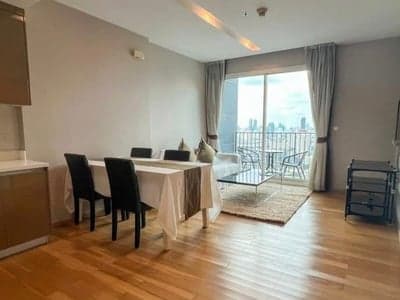 Siri At Sukhumvit — Top Floor Skywalk Access | Private City View | Thonglor photo 4