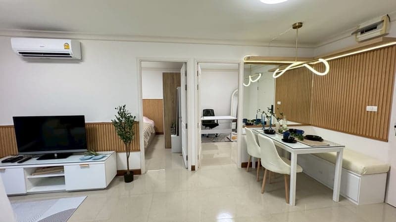 Chateau In Town Phaholyothin 11 — Renovated Corner Feel | Near BTS Ari photo 3