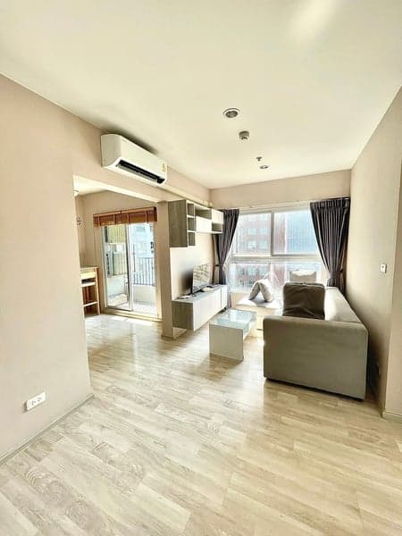 Plum Condo Ramkhamhaeng Station — Pool View High Floor | Near ARL photo 2