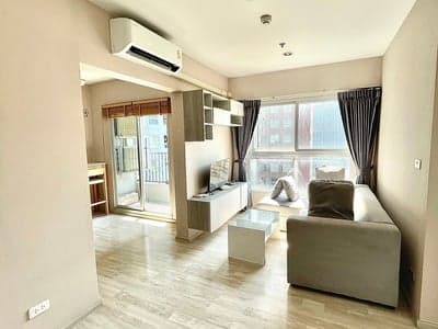 Plum Condo Ramkhamhaeng Station — Pool View High Floor | Near ARL photo 2