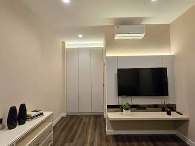 Bangkok Boulevard Bangna-KM5 — Luxury House on Main Road | Near Clubhouse photo 4