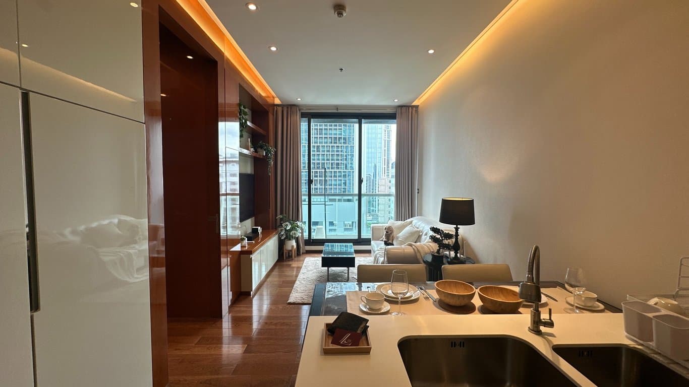 The Address Sukhumvit 28 — Renovated Unit | Short-Term Friendly