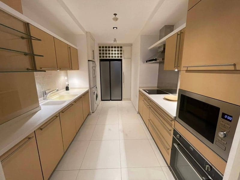 Athenee Residence — Luxury Premium Living | 2 Private Parking | Near BTS Ploenchit photo 2