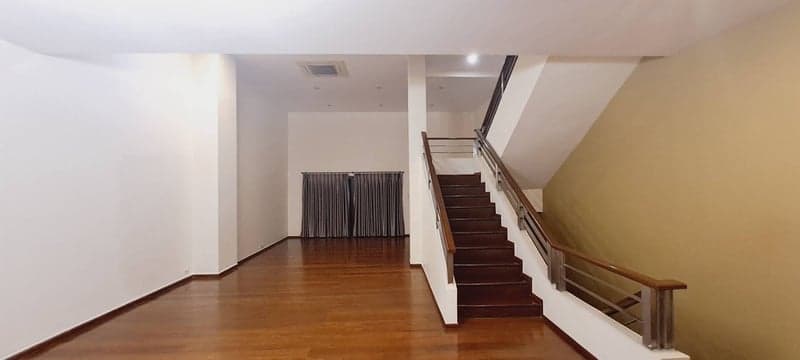 Lotus Point Ekkamai — Luxury 5-Storey Townhome | 450 sqm Space | 6m High Ceiling photo 3