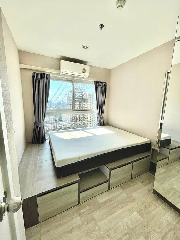 Plum Condo Ramkhamhaeng Station — Pool View High Floor | Near ARL