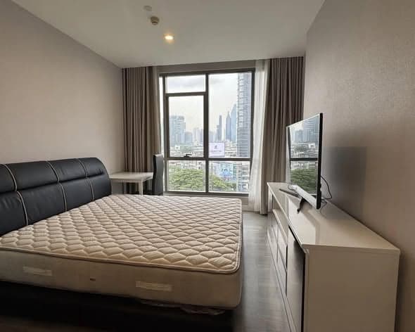 The Room Rama 4 — City & Pool View | Fully Furnished | Near MRT