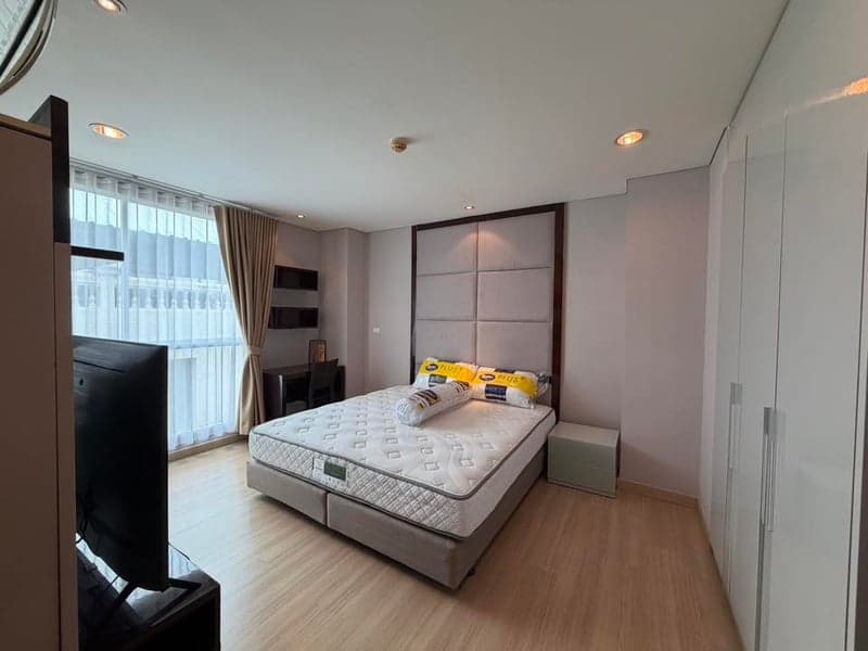 The Address Pathumwan — Fully Furnished Low-Rise Condo | Near BTS photo 2