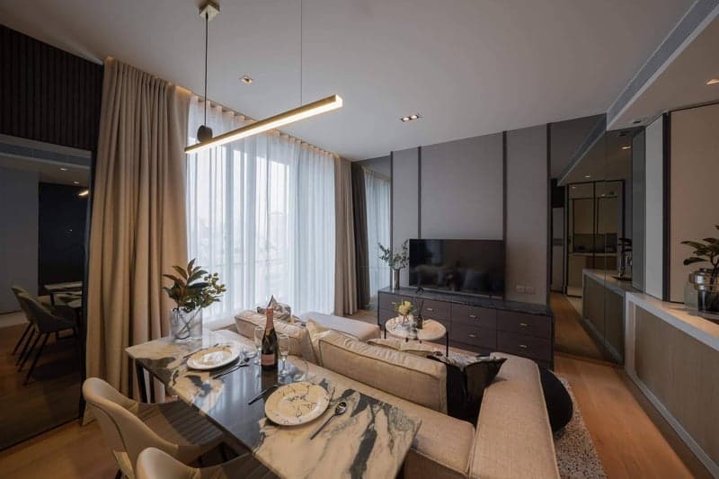 BEATNIQ Sukhumvit 32 — Luxury Residence with Onsen | 500m to BTS Thong Lo photo 2