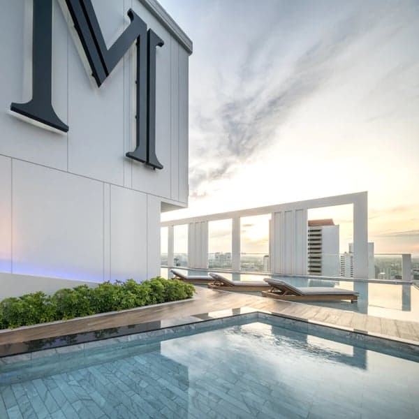 M Thonglor 10 photo 3