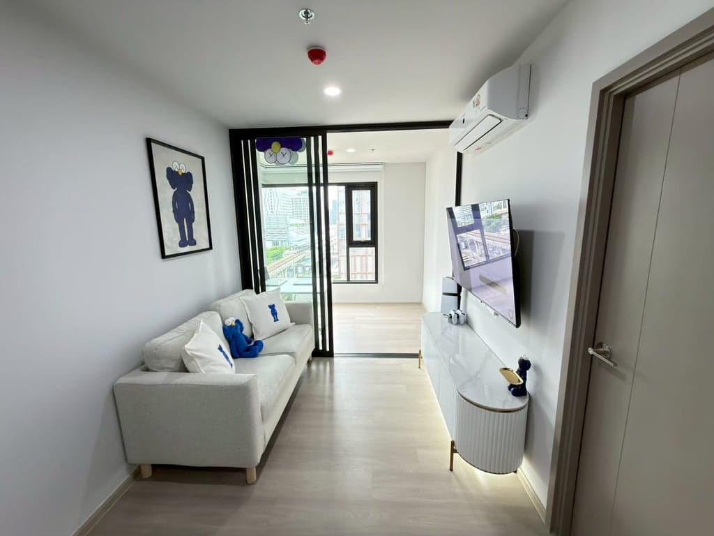 Aspire Onnut Station — Rare 1BR Plus Corner Unit | 200m to BTS | Unblocked View