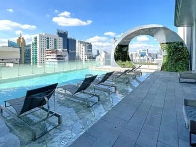 Edge Sukhumvit 23 photo 3