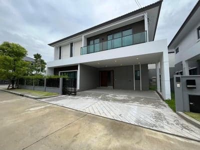Centro Vibhavadi — Corner Detached House | Near Harrow | Spacious Garden photo 2