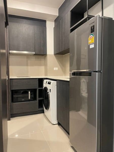 XT Huaikhwang — Modern 1-Bedroom | High Floor City View | Near MRT Huai Khwang photo 3
