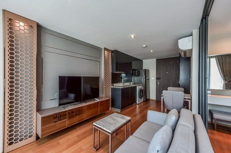 Altitude Define Samyan — Private Low-Rise Living | Near MRT Samyan photo 4