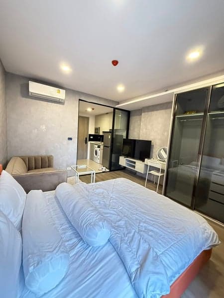 SOHO Bangkok Ratchada — Luxury Facilities | Auto Parking | 200m to MRT photo 2