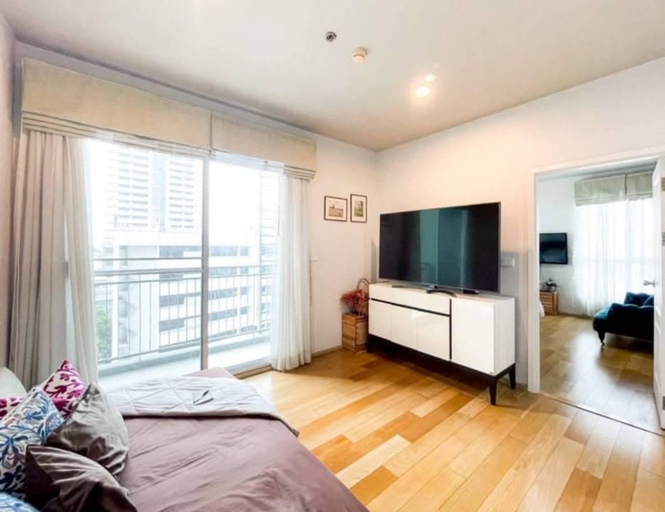 Hive Sathorn — Fully Built-in | 1 Minute to BTS Krung Thon Buri