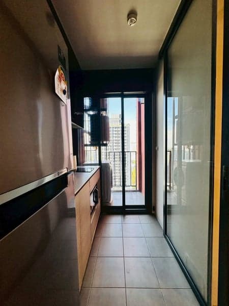 The Base Garden Rama 9 — High Floor Unit | Ready to Move | Near ARL photo 4