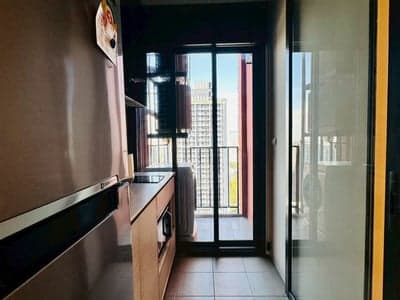 The Base Garden Rama 9 — High Floor Unit | Ready to Move | Near ARL photo 4