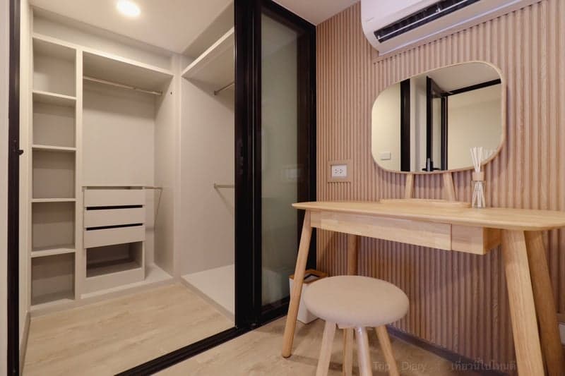 SOHO Bangkok Ratchada — Duo Space Duplex | High Ceiling Living | Near MRT Huai Khwang photo 2