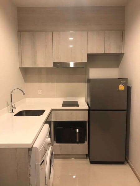 Life One Wireless — High Floor City View | Prestigious Wireless Road | Near BTS Phloen Chit photo 3