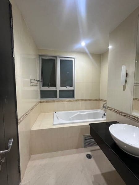 The Address Siam — Spacious Family Residence | Fixed Parking | Near BTS photo 4