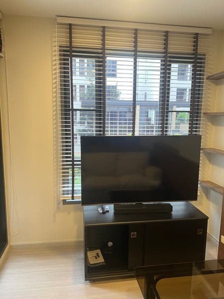 Quintara Phume Sukhumvit 39 — Custom Built-ins | Shuttle to BTS photo 3