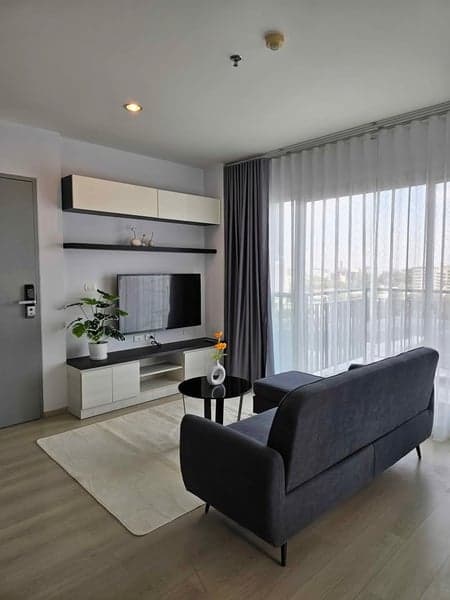 Life Ratchadapisek — Renovated Garden Floor Unit | Quiet Privacy | MRT Huai Khwang photo 2