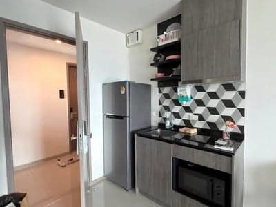 The Base Phetchaburi-Thonglor — High Floor Corner Unit | City View | Near MRT & BTS photo 3